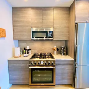 Apartment Modern Ballard Townhouse - 92 Walkscore & Rooftop! Seattle
